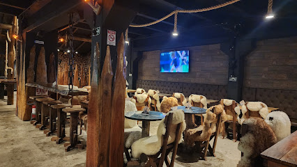 Villa Custom Viking Pub