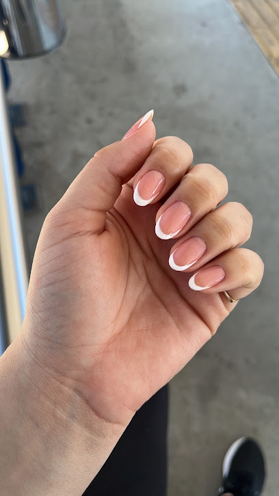 Della Belle Estética