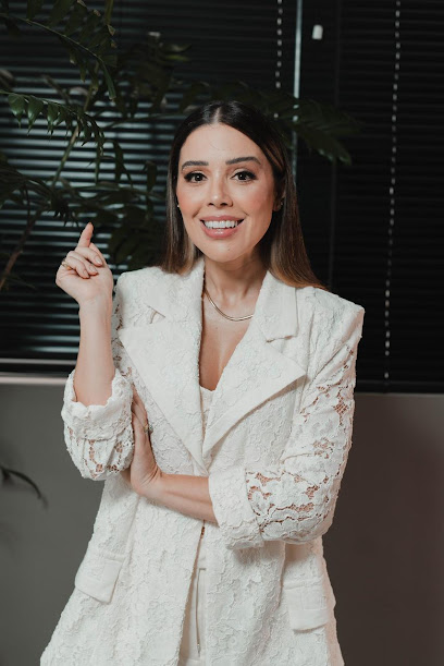 Dra. Mariana Veloso